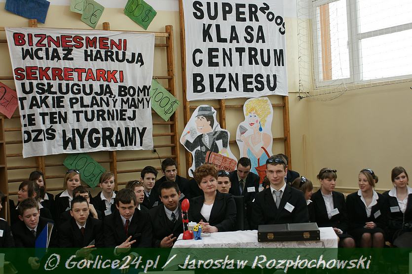 III c SUPER KLASĄ jest