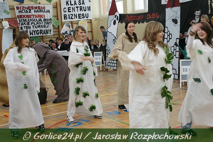 III c SUPER KLASĄ jest