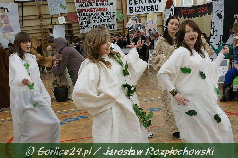 III c SUPER KLASĄ jest