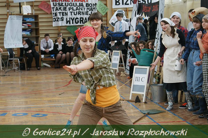 III c SUPER KLASĄ jest