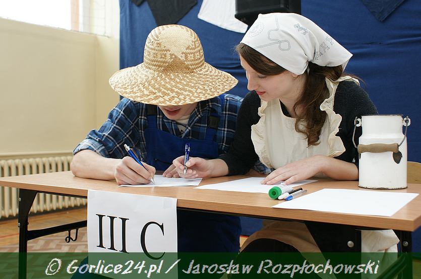 III c SUPER KLASĄ jest