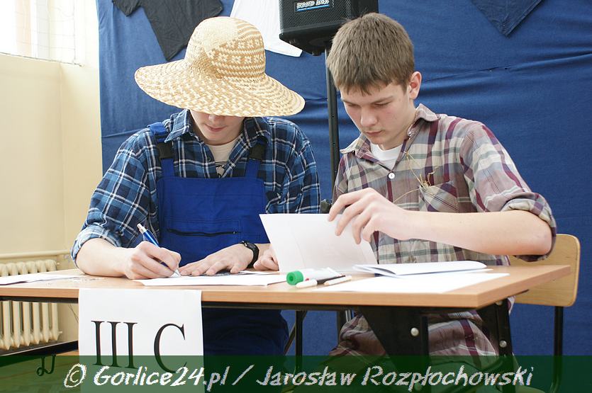 III c SUPER KLASĄ jest
