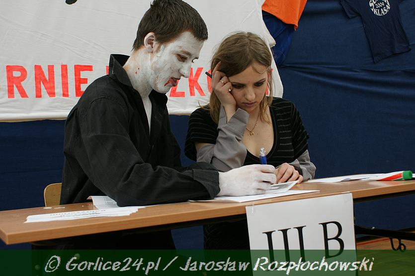 III c SUPER KLASĄ jest