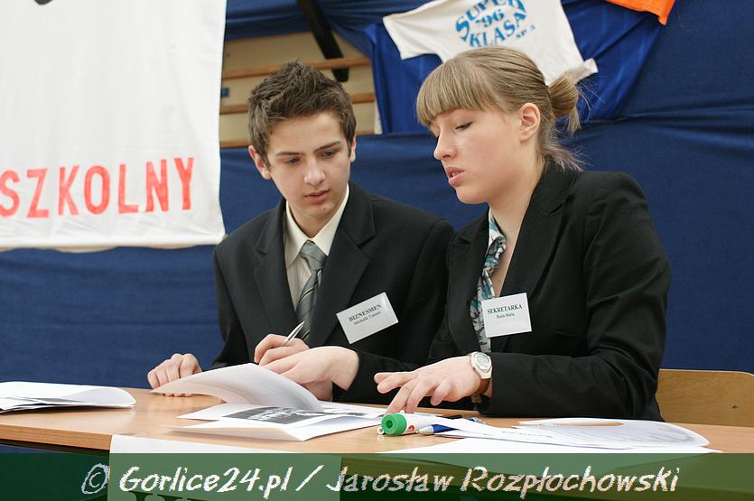 III c SUPER KLASĄ jest