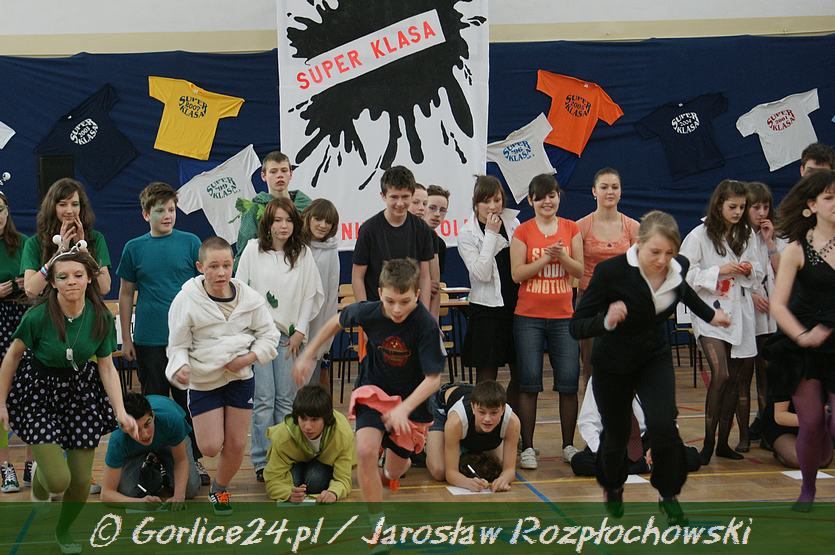 III c SUPER KLASĄ jest