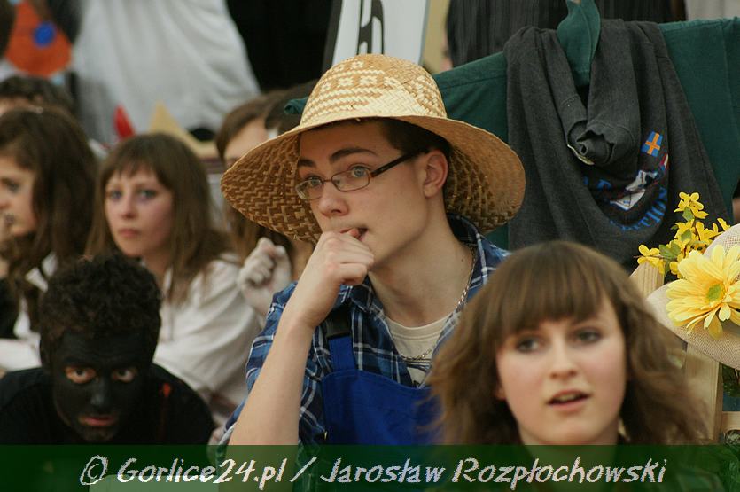 III c SUPER KLASĄ jest