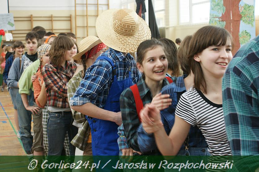 III c SUPER KLASĄ jest