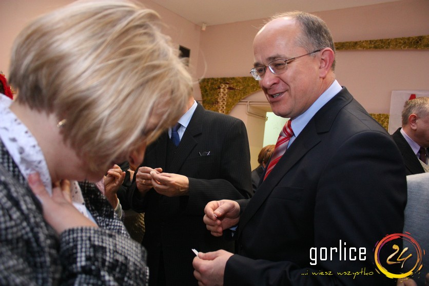 Dwadzieścia lat, dwie tablice?