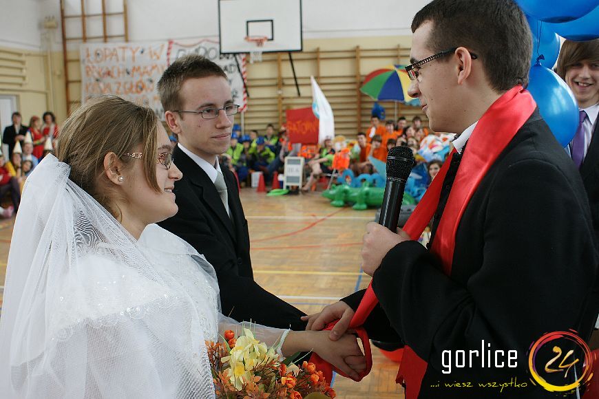 Pełnoletnia ?Super klasa?
