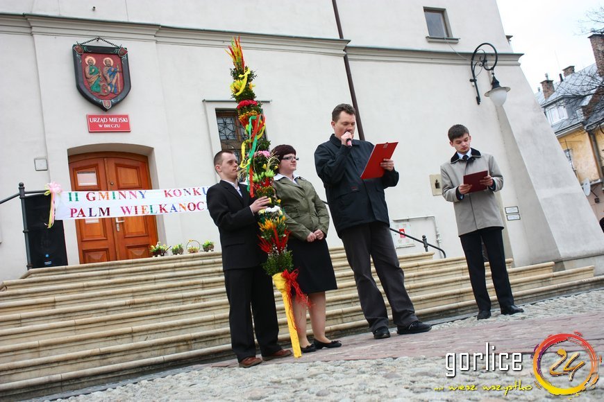 Palmy niosą przykład z Biecza
