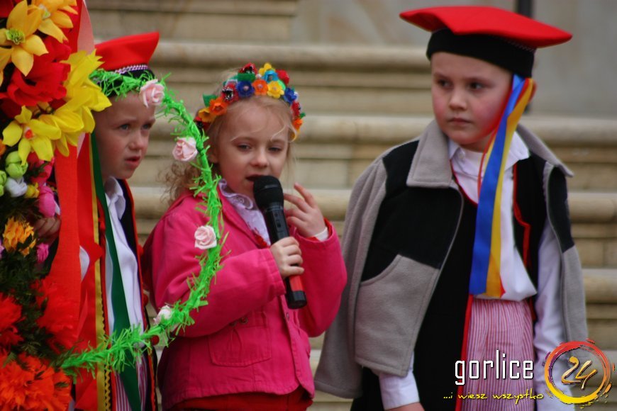 Palmy niosą przykład z Biecza