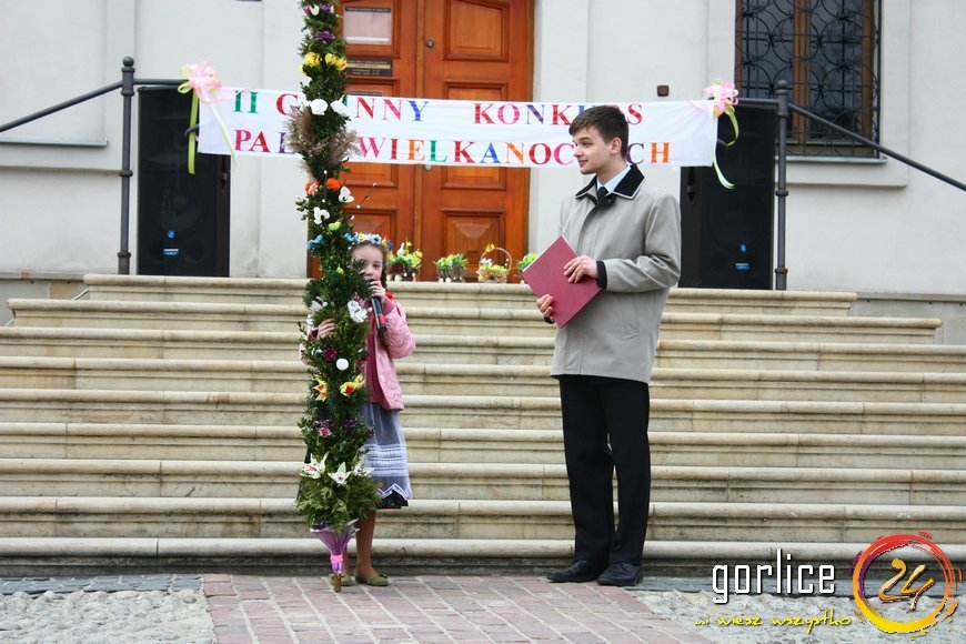 Palmy niosą przykład z Biecza