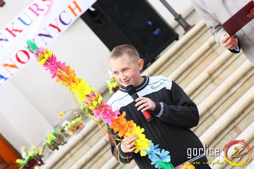 Palmy niosą przykład z Biecza