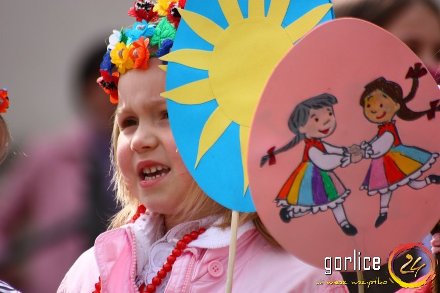 Palmy niosą przykład z Biecza
