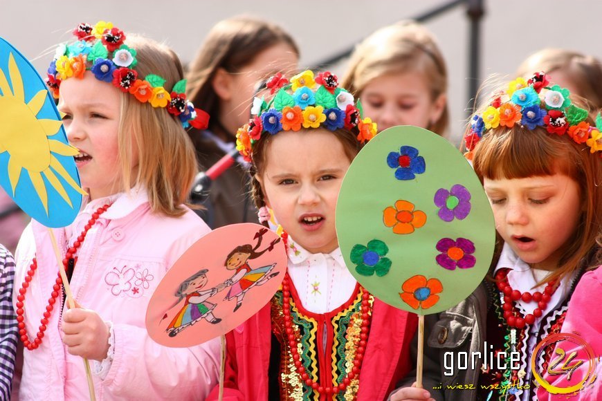 Palmy niosą przykład z Biecza