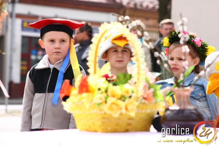 Palmy niosą przykład z Biecza