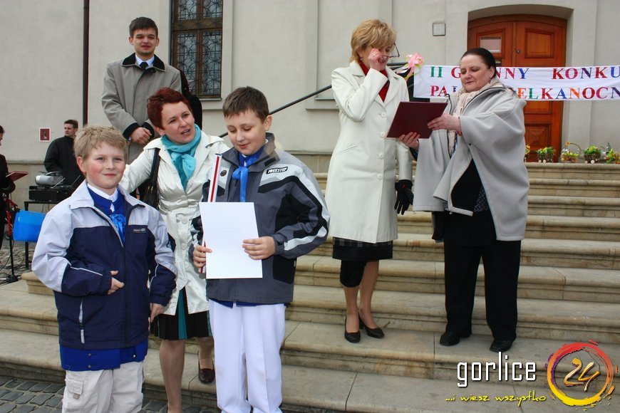 Palmy niosą przykład z Biecza