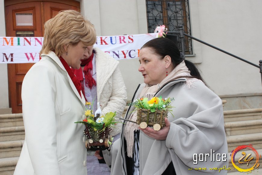 Palmy niosą przykład z Biecza