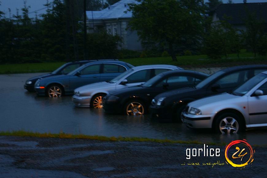 Woda zaatakowała nocą