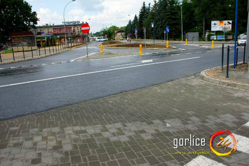 Kolejne drogowe absurdy na Bieckiej