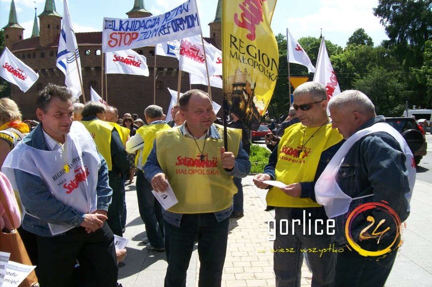 Polityka Wasza ? bieda nasza