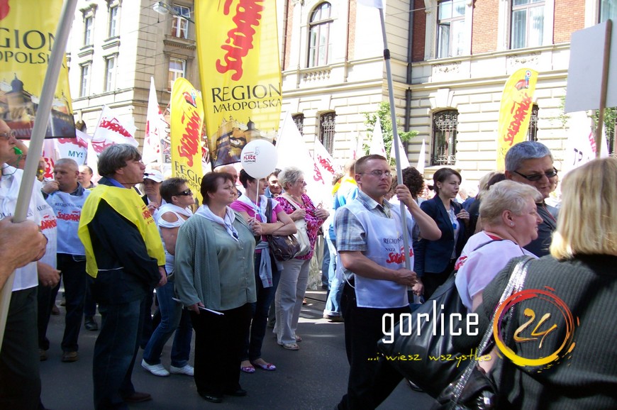 Polityka Wasza ? bieda nasza