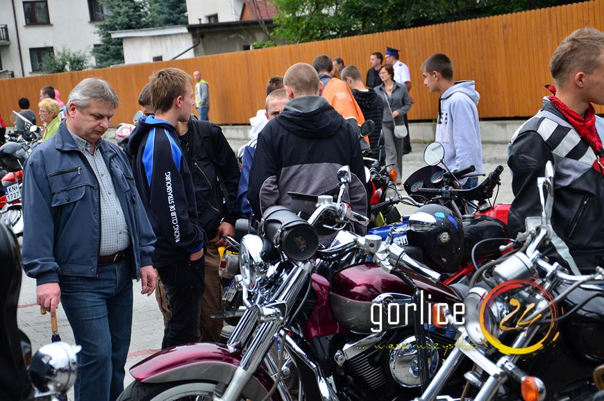 Palili gumę dla dzieciaków (TV GORLICE24)