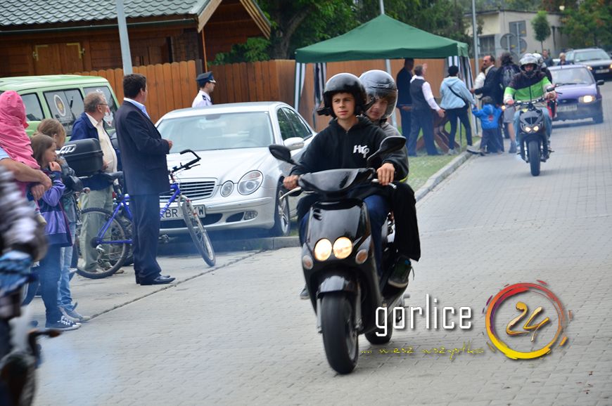 Palili gumę dla dzieciaków (TV GORLICE24)