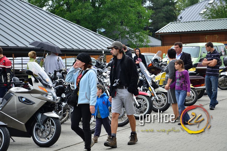 Palili gumę dla dzieciaków (TV GORLICE24)