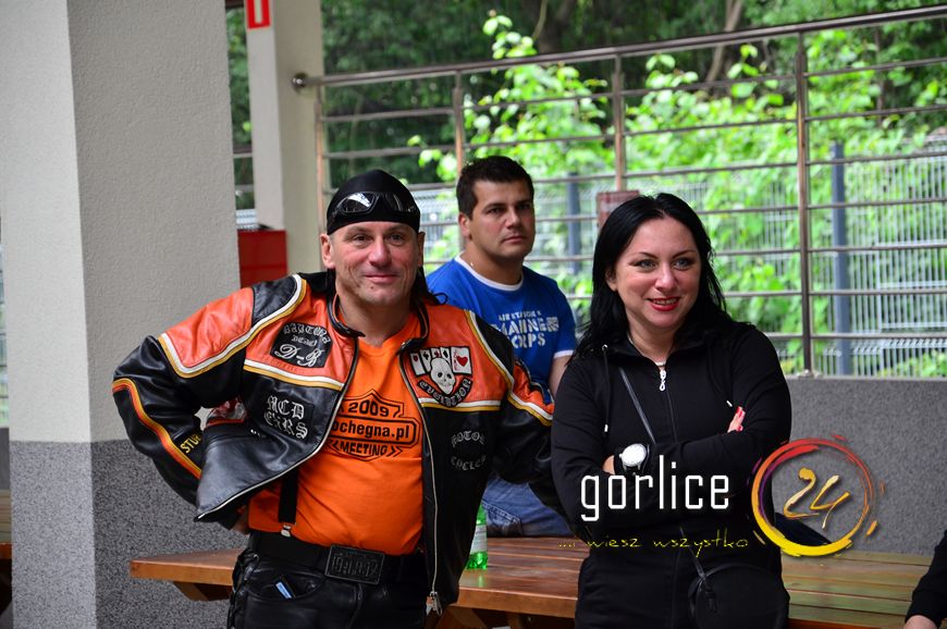 Palili gumę dla dzieciaków (TV GORLICE24)