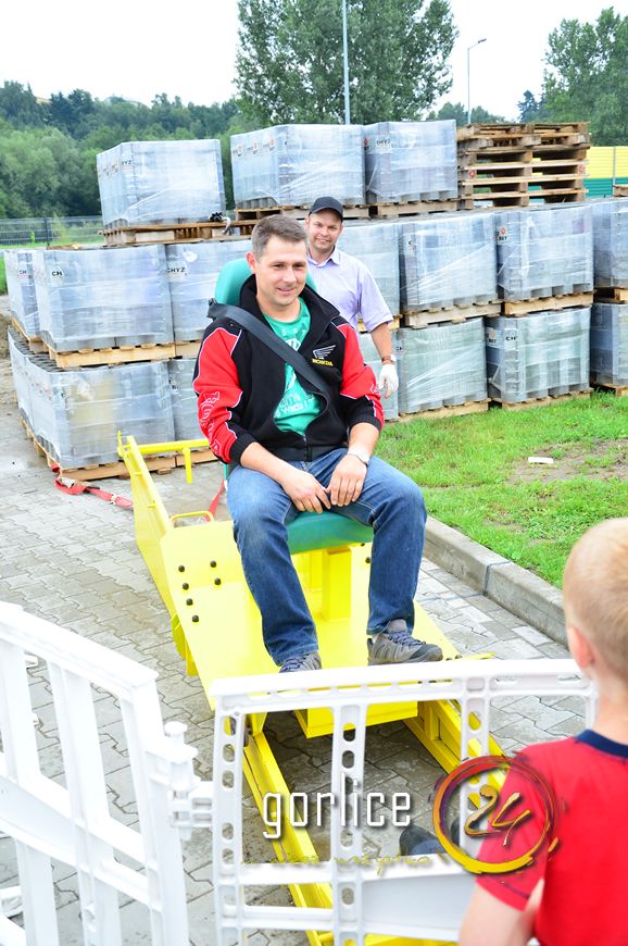 Palili gumę dla dzieciaków (TV GORLICE24)