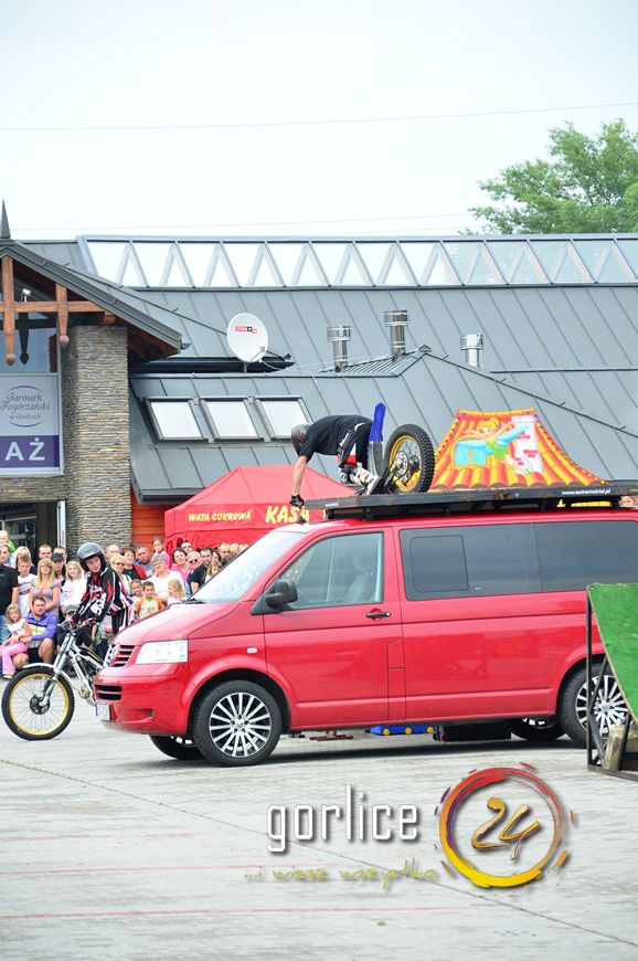 Palili gumę dla dzieciaków (TV GORLICE24)