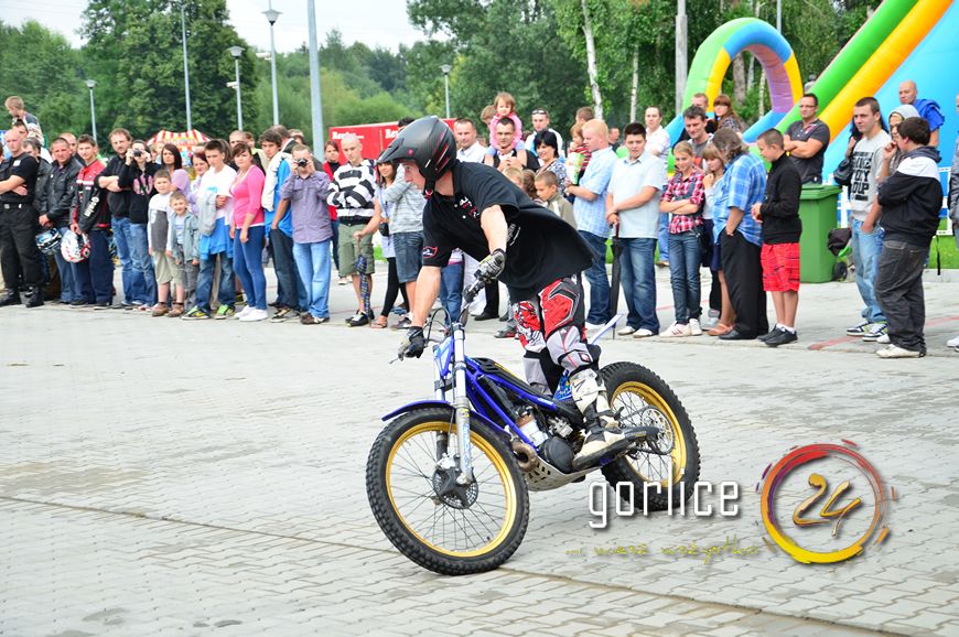 Palili gumę dla dzieciaków (TV GORLICE24)