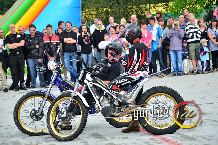 Palili gumę dla dzieciaków (TV GORLICE24)