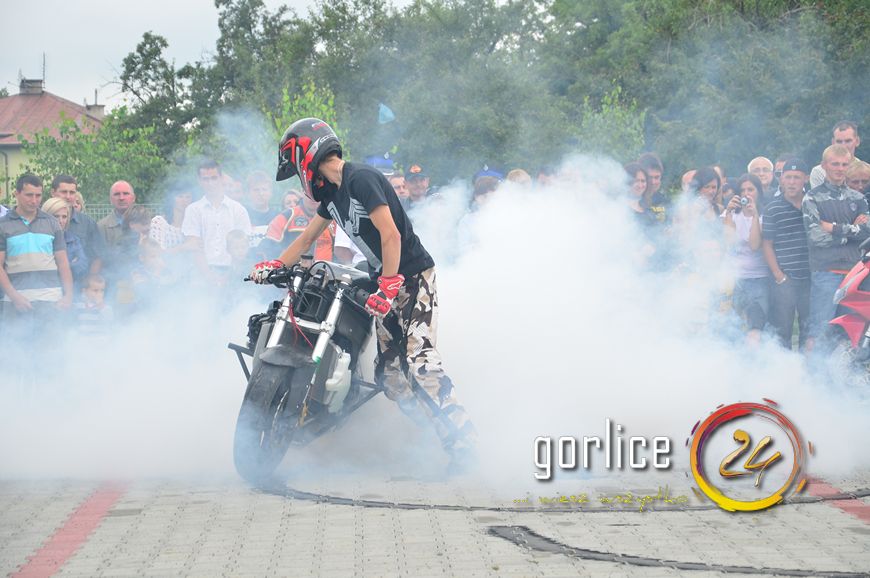Palili gumę dla dzieciaków (TV GORLICE24)