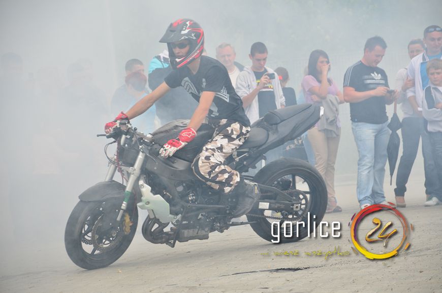Palili gumę dla dzieciaków (TV GORLICE24)