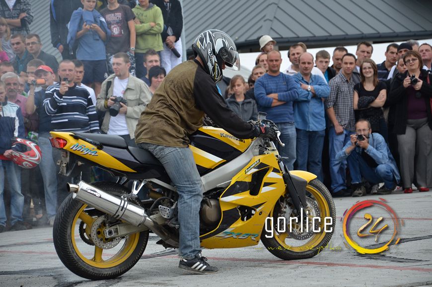 Palili gumę dla dzieciaków (TV GORLICE24)