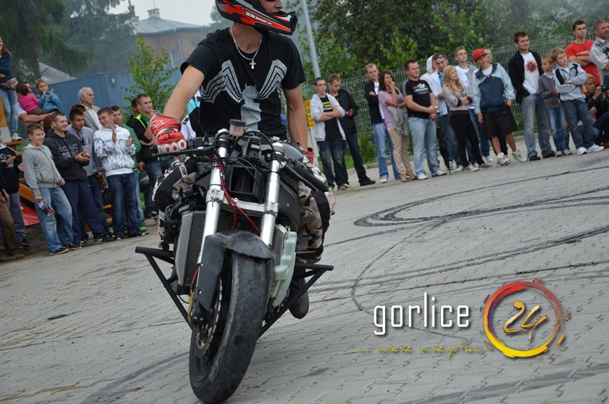 Palili gumę dla dzieciaków (TV GORLICE24)