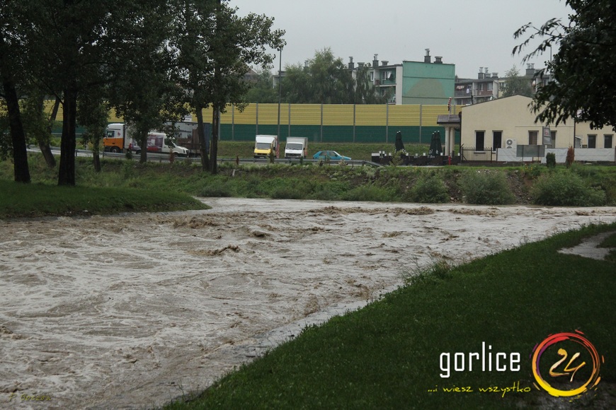Woda dalej zalewa, sprawa pójdzie do sądu (TV GORLICE24)