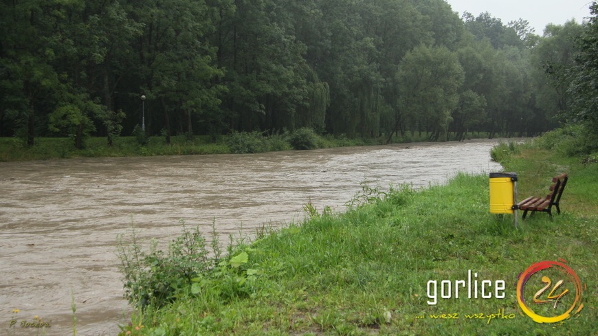 Woda dalej zalewa, sprawa pójdzie do sądu (TV GORLICE24)