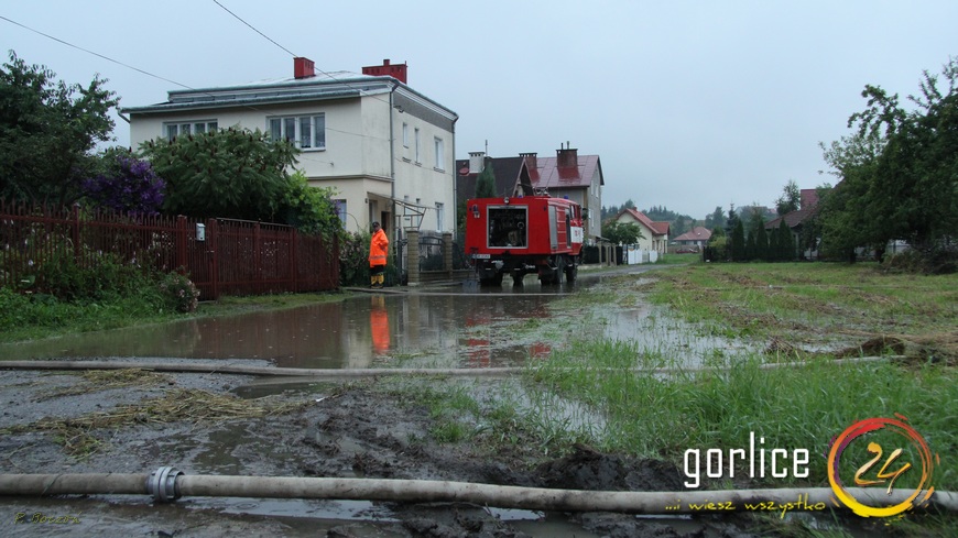 Woda dalej zalewa, sprawa pójdzie do sądu (TV GORLICE24)