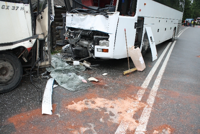 Zderzenie autobusów w Binarowej