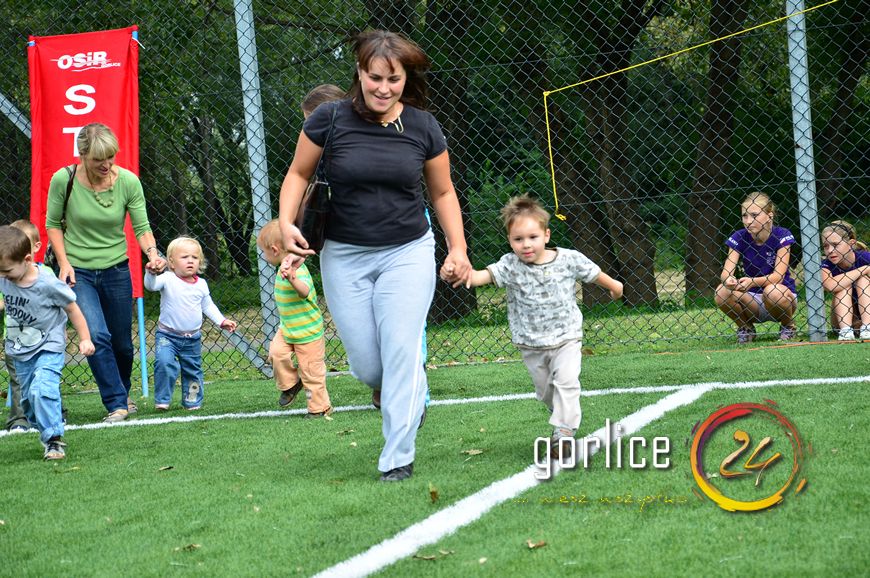 700 nóg na starcie