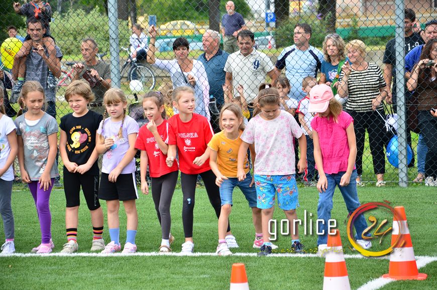 700 nóg na starcie