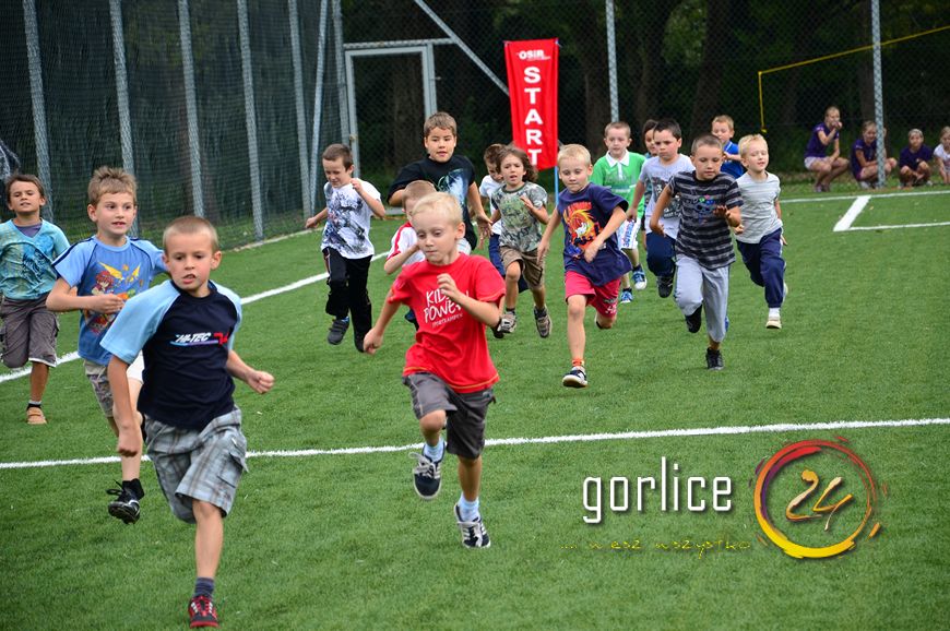 700 nóg na starcie