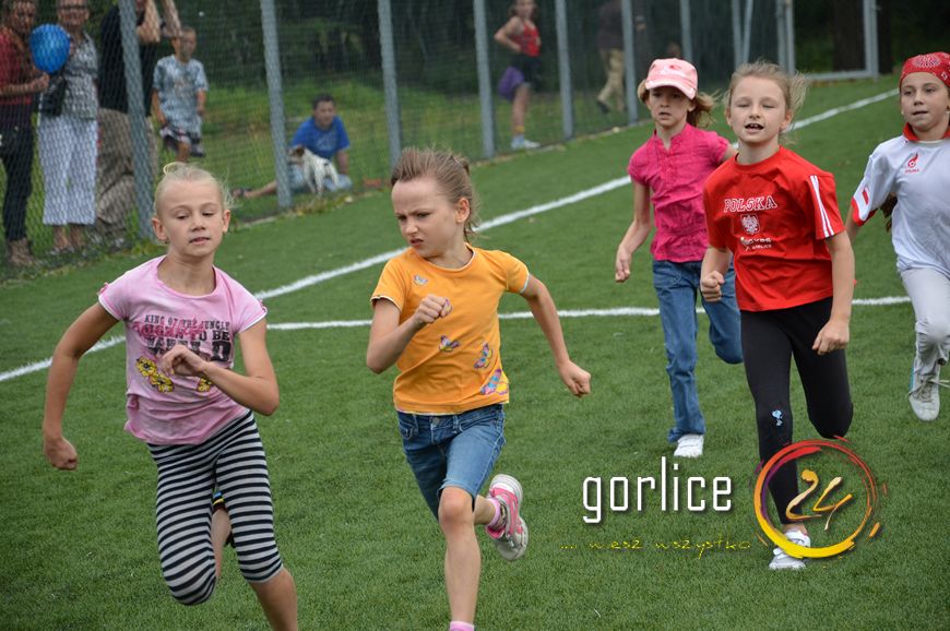 700 nóg na starcie