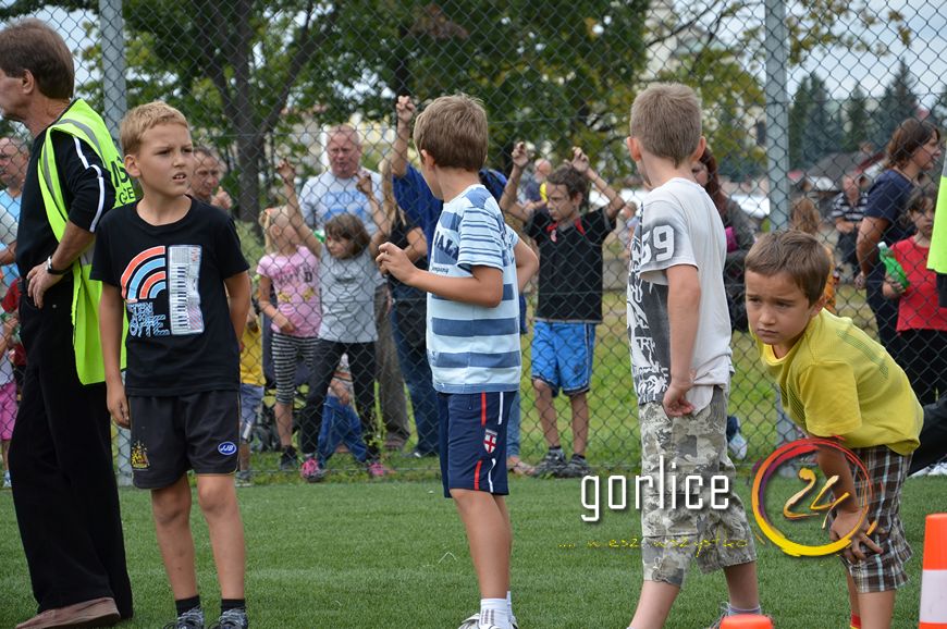 700 nóg na starcie