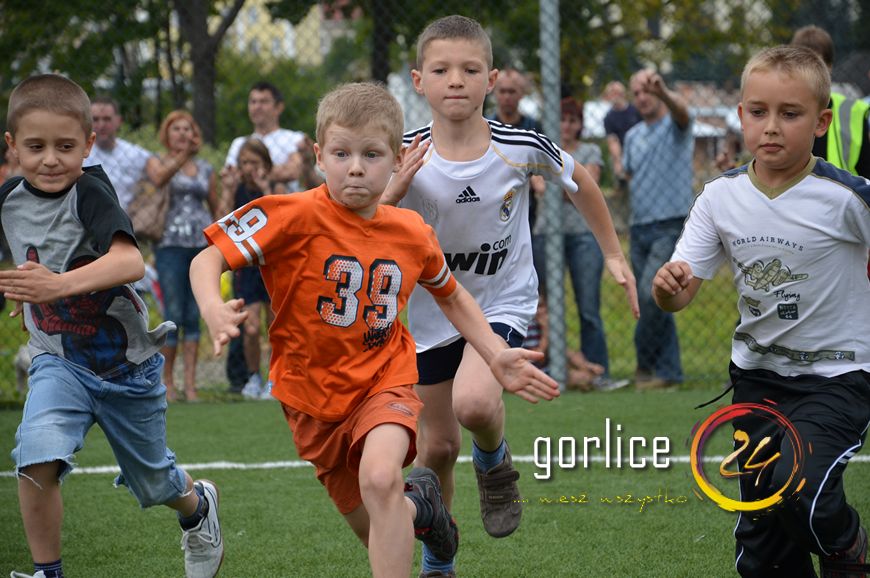 700 nóg na starcie
