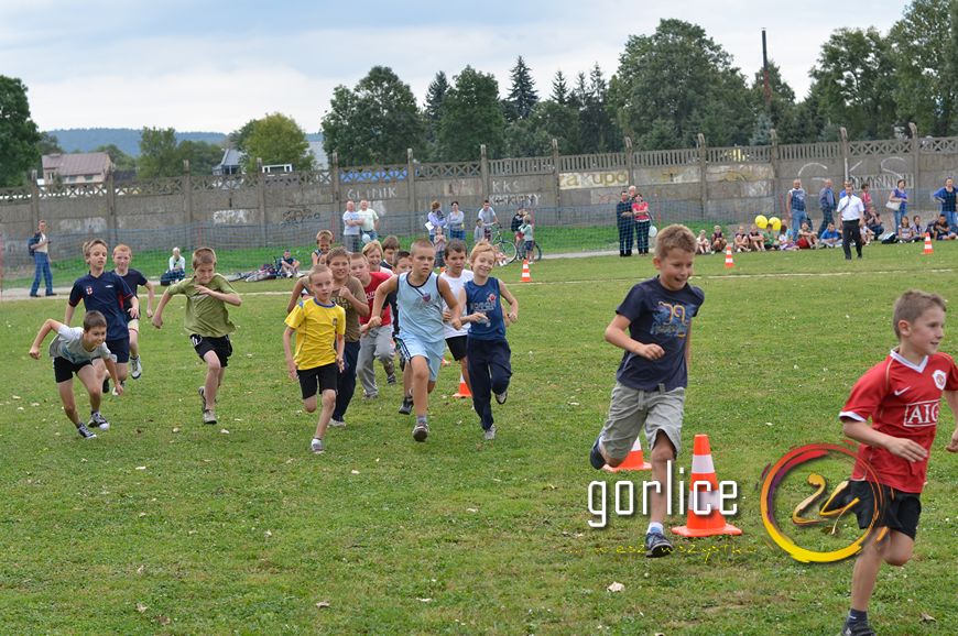 700 nóg na starcie