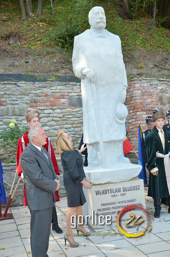 Senator ma swój pomnik